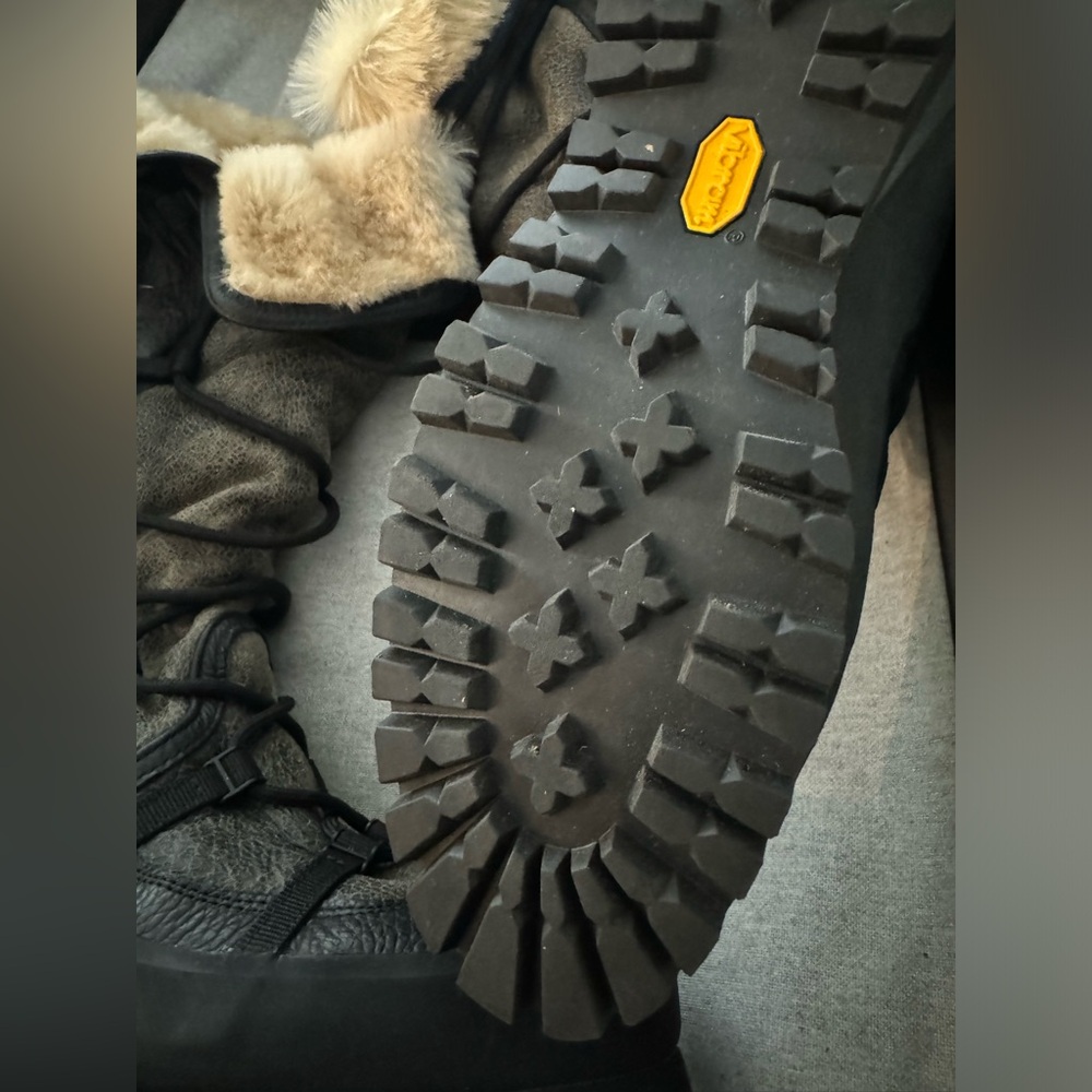 North Face Tall Cryos Boots, size 9 - Picture 2 of 6